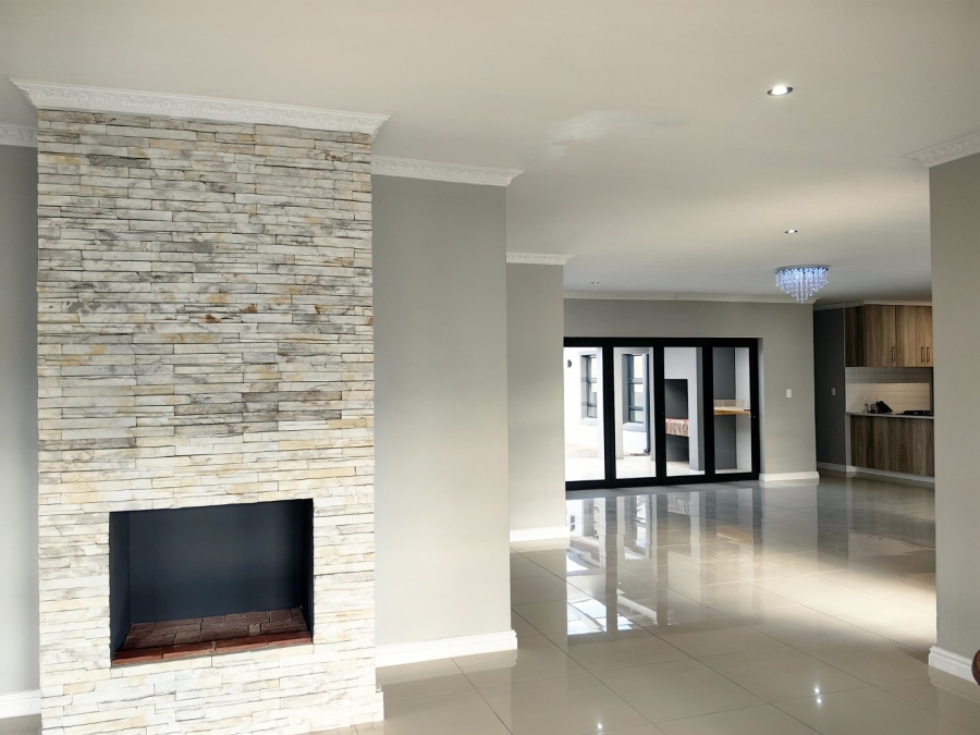 4 Bedroom Property for Sale in Blue Mountain Village Western Cape
